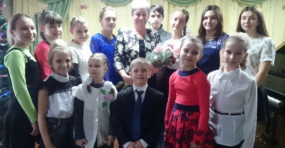 В Авдеевской музыкальной школе чествовали юбиляров января (ФОТО)