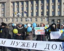 Проблемы переселенцев с Донбасса и Крыма: остраненность государства и важность объединения