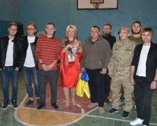 Концерт, обогрев и вкусности: в районе Авдеевки поддерживают украинских воинов (ФОТО)