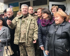 Появились новые подробности визита Порошенко в Авдеевку (ФОТО)