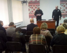 Полицейские Авдеевки обсудили с жителями Ясиноватского района животрепещущие вопросы