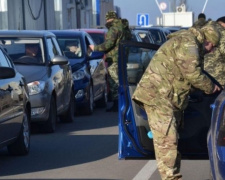 Донбасские пункты пропуска собрали утром очереди почти в 200 авто