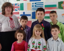 В Авдеевке особенным детям устроили виртуальный тур по Европе (ФОТО)