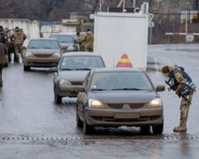У линии разграничения на Донбассе попались контрабандист, взяткодатели и преступник