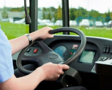 Водители автобусов и грузовиков будут пересдавать на права каждые 5 лет