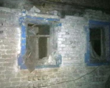 Прифронтовая Авдеевка снова оказалась под огнем:  поврежден частный дом (ФОТО)