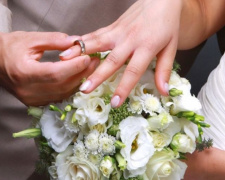 В Авдеевке в августе отпели и отплясали 17 свадеб