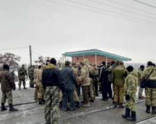 Блокаду в Донбассе организовывать должно государство, а не частные лица, - военные