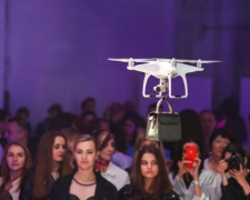 В Украине прошел первый модный показ с дронами (ФОТО+ВИДЕО)