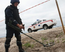 Донбасс восстанавливали и спасали от новых взрывов (ФОТО)