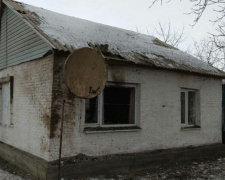 Боевики обстреляли поселок на Донетчине: опубликованы фото