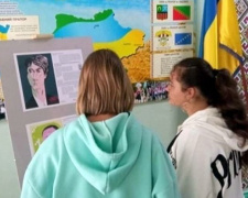 У Міжнародний день грамотності школярів Авдіївки запросили на виставку «Наука - це вона»