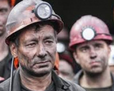 Горняки Донбасса перекрыли важную трассу и заблокировали доступ рабочим в шахты