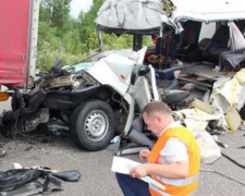  Жуткие ДТП в Украине стали причиной для введения тотального контроля перевозчиков и возвращения скоростного режима