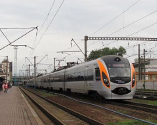В октябре скоростной поезд «Покровск – Киев» изменит график движения