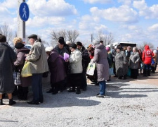 Дорога  через линию разграничения на Донбассе вчера  оказалась закрытой для 29 человек