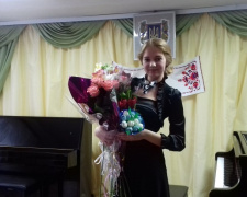 Жители Авдеевки встретили сольный концерт пианистки Анны Маслюк аплодисментами  (ФОТО)