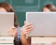 В Украине запустили систему школьных е-журналов и е-дневников