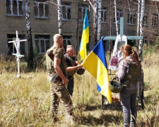 Авдеевские «симики» установили флаги в местах гибели украинских воинов