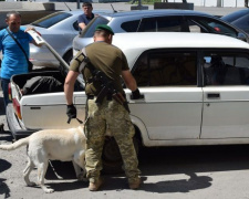 Сводка с донбасских пунктов пропуска: уменьшился поток людей и машин, произошло задержание в КПВВ «Марьинка»