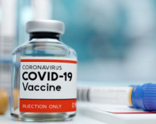 Украинскую вакцину от COVID готовятся испытывать на людях