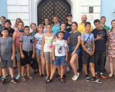 Авдеевские подростки отправились на оздоровление в Закарпатье (ФОТО)