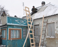В Авдеевке спасатели восстанавливают дома при сложных погодных условиях (ФОТО)