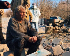 Донбасс накаляется, под обстрелом военные и мирные, есть ранения и разрушения (ФОТО)