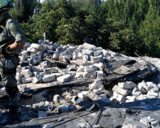 Спасатели-верхолазы готовят аварийную авдеевскую многоэтажку к дальнейшей реконструкции (ФОТОФАКТ)