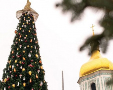 Как будут выглядеть новогодние елки в городах Украины