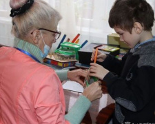 В Авдіївці особливі діти отримали подарунки від українців з Чехії