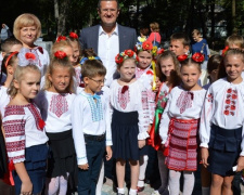 Школьники Авдеевки получат стипендии от генерального директора АКХЗ