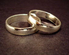 Число мартовcких разводов в Авдеевке превысило количество свадеб