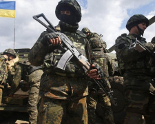 На Донбассе противник продолжает активный обстрел позиций ВСУ, - Штаб АТО (ВИДЕО)