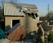 В Авдеевке в результате обстрела пострадали два частных дома (ФОТОФАКТ)