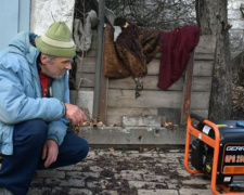 Жителям обстрелянного поселка в Покровском районе ДонОГА поможет восстановить дома