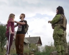 В Авдеевку вернулась девушка, потерявшая ногу во время обстрела (ФОТО + ВИДЕО)