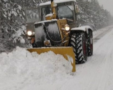 Снегопад охватывает Донетчину район за районом: водителям предлагают греться на блокпостах