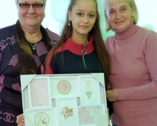 Родина з Авдіївки отримала подяку від  голови ДонОДА до Дня усиновлення