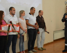 Муса Магомедов наградил самых энергичных и инициативных сотрудников дипломами (ФОТО)
