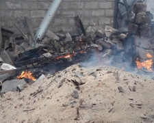 Сводка из зоны ООС: 15 «запретных» обстрелов, горящее Зайцево и потери сторон конфликта
