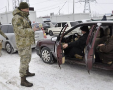 Более 200 авто скопилось утром 3 марта у донбасских пунктов пропуска