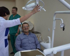 Для сотрудников Авдеевского коксохима отремонтировали стоматологический кабинет (ФОТО)