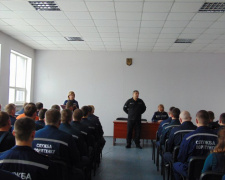 Шестнадцать  спасателей получили грамоты  за ликвидацию последствий ЧС  в Авдеевке (ФОТО)