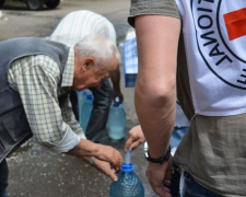 Внимание! МККК начинает выдачу питьевой воды в Авдеевке