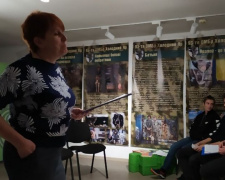 В Авдіївці підлітки дискутували про цінності української молоді (ФОТО)