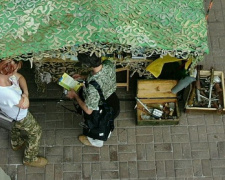 Авдеевская палатка объединяет людей в Киеве