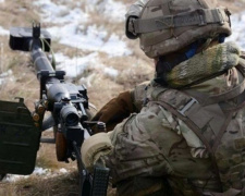 За сутки в Донбассе зафиксировано 10 обстрелов, ранен военный
