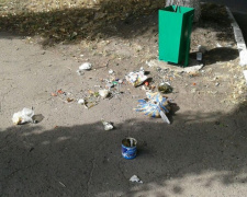 В Авдеевке орудуют мусорные вандалы (ФОТОФАКТ)