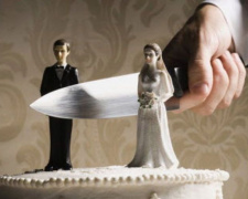 В Авдеевке в октябре женились реже, чем разводились